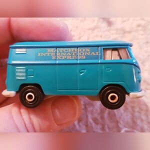 2018 International Express Volkswagen Delivery Van Matchbox Blue